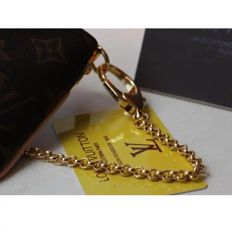LV Bags 19B570005 0814